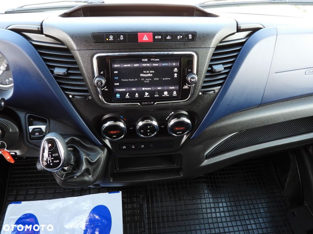 Iveco DAILY 35S16 CONNECT KONTENER WINDA 8 PALET TEMPOMAT NAWIGACJA LEDY AUTOMAT HI-MATIC KLIMATYZACJA  160KM - 34