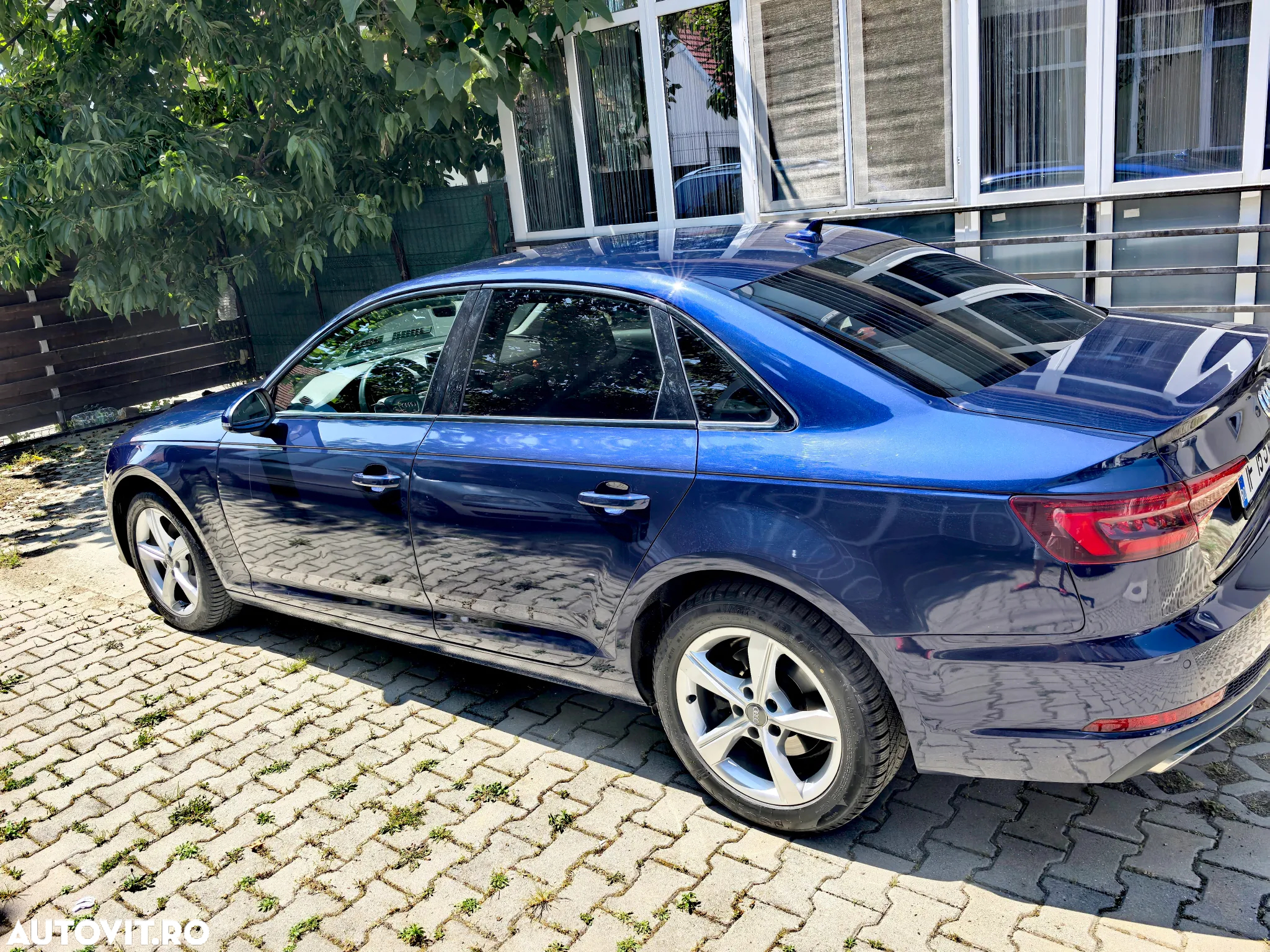 Audi A4 2.0 TDI S tronic Design - 3