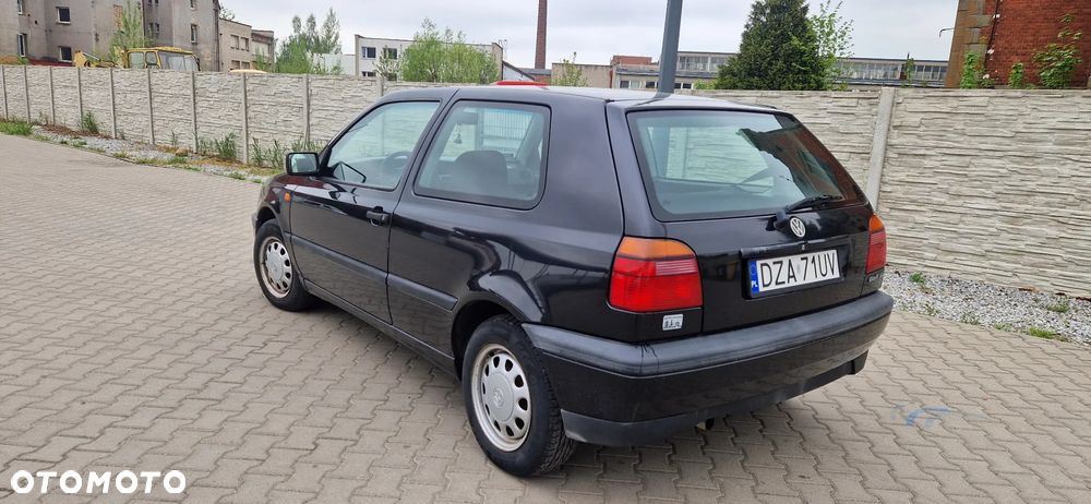 Volkswagen Golf 1.8 GL - 3