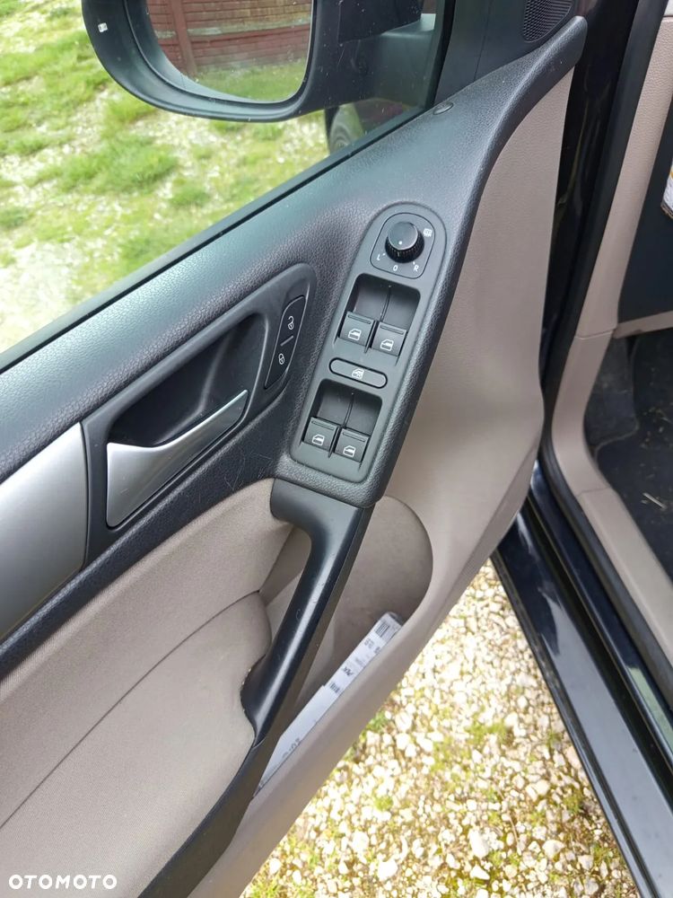 Volkswagen Golf 1.6 Sportline - 16