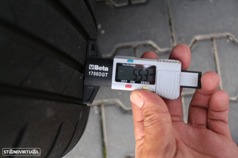 Mercedes-Benz A 250 Limousine e AMG Line - 42