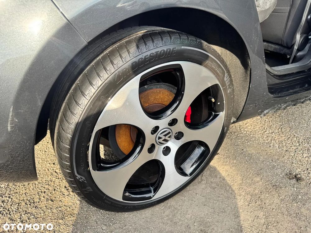 Volkswagen Golf VI 2.0 TSI GTI - 4