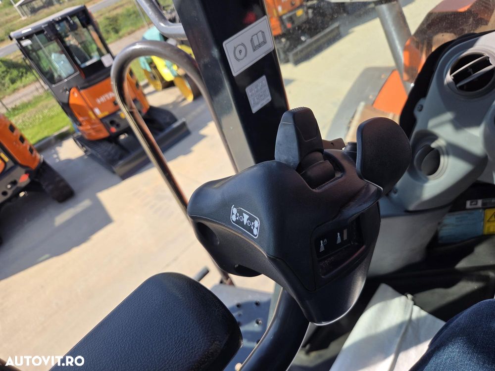 Hitachi ZW310-6, 2019, 7.734h, cupa 5mc, 28 tone, Gresare automata, Cantar, Anvelope Goodyear L5 70% ok, camera spate, consum 17,6l/h, descarca la 4,4m, motor 285CP, VIRARE JOYSTICK, revizii ok, STARE FOARTE BUNA, posibilitate leasing-PROMOTIE 98.750 eur+Tva - 39