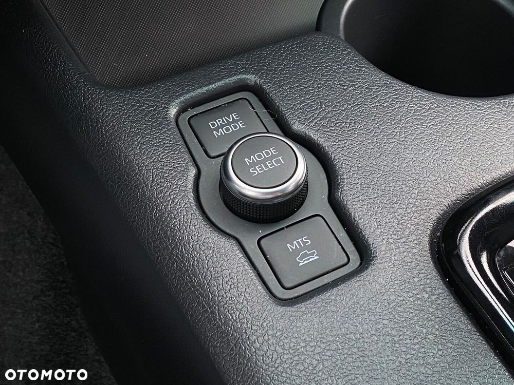 Toyota Hilux 2.8 D-4D mHEV Double Cab Invincible 4x4 - 22