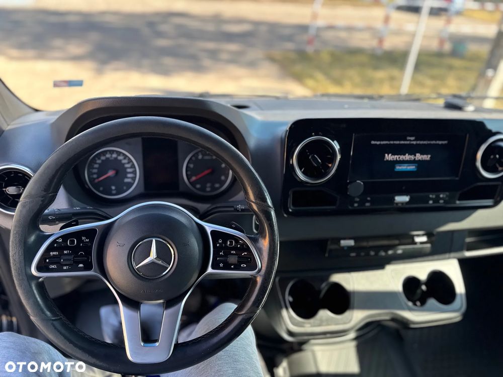Mercedes-Benz Sprinter - 9