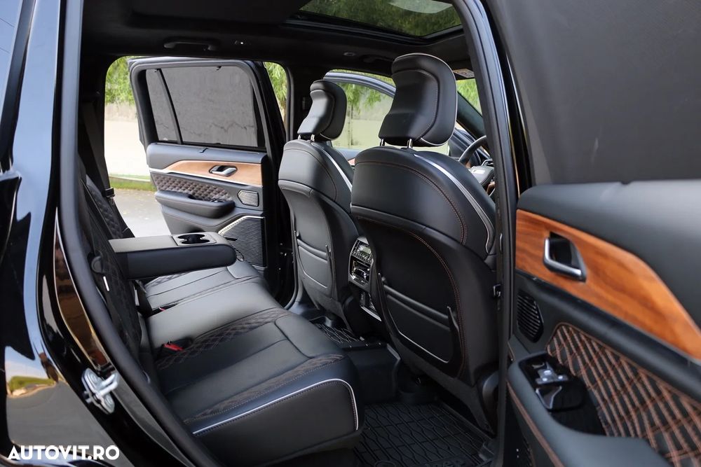 Jeep Grand Cherokee - 10