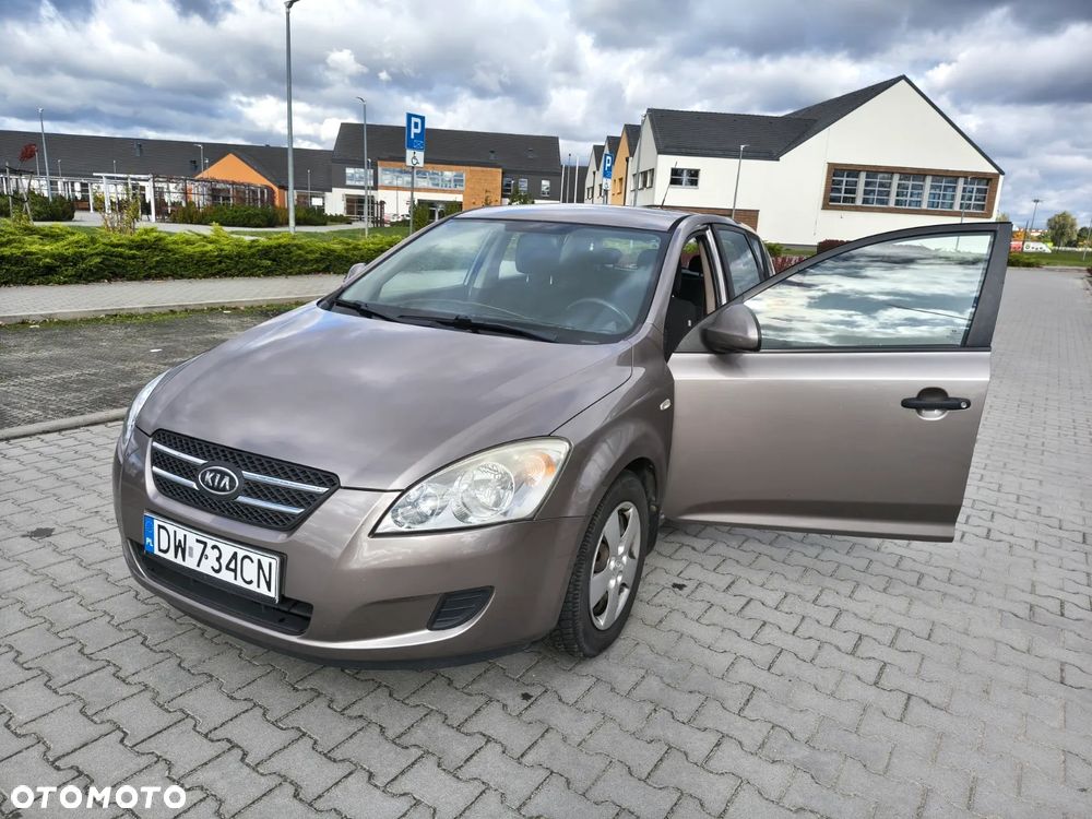 Kia Ceed 1.6 Comfort + - 3