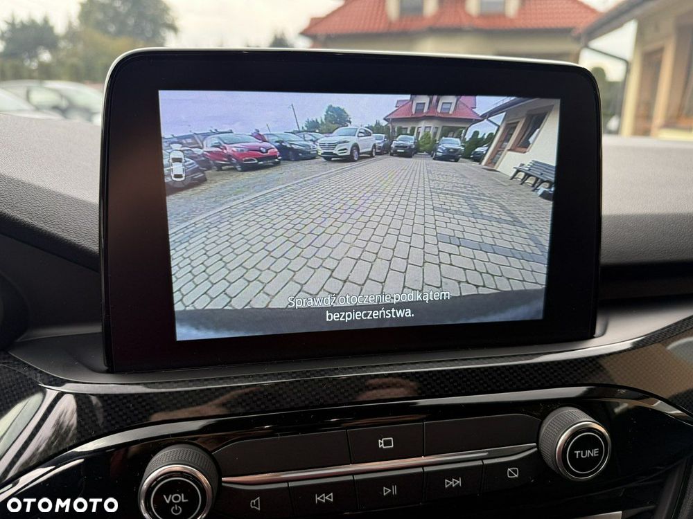 Ford Kuga - 19