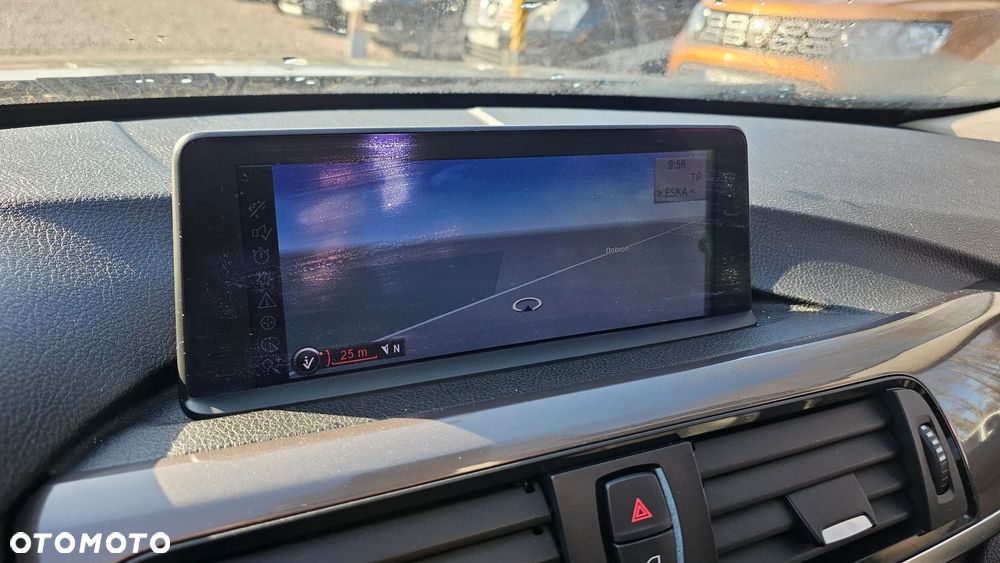 BMW Seria 3 318d Blue Performance Modern Line - 25