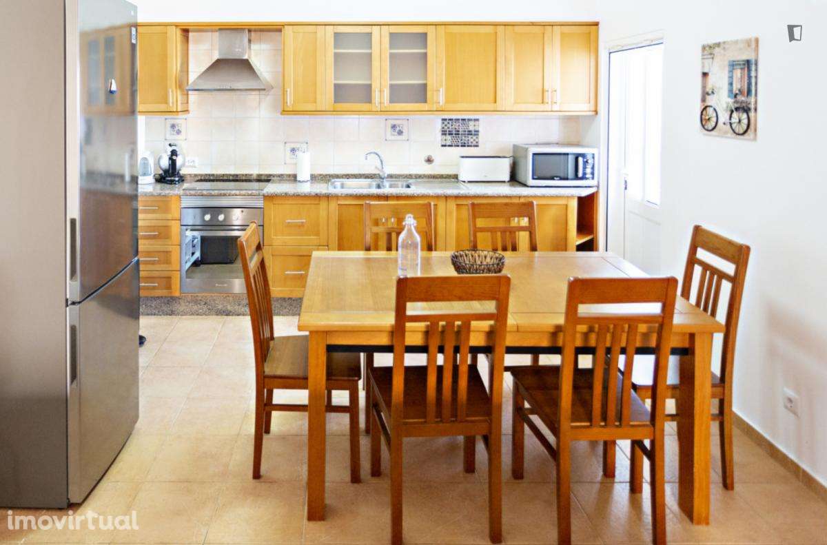 Casa com 2 quartos - localizado em Faro - Grande imagem: 2/11