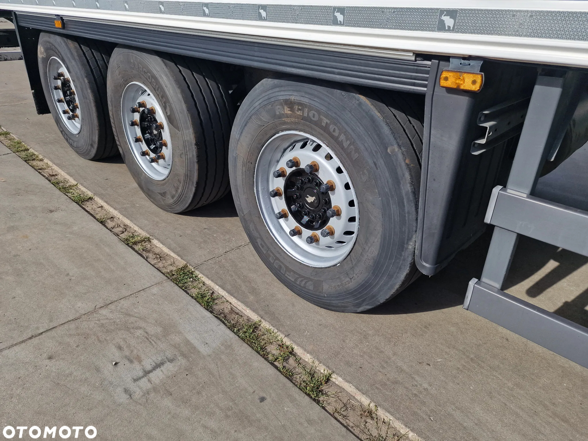 Schmitz Cargobull Chłodnia Thermo King SLXe 300 2017 rok - 8