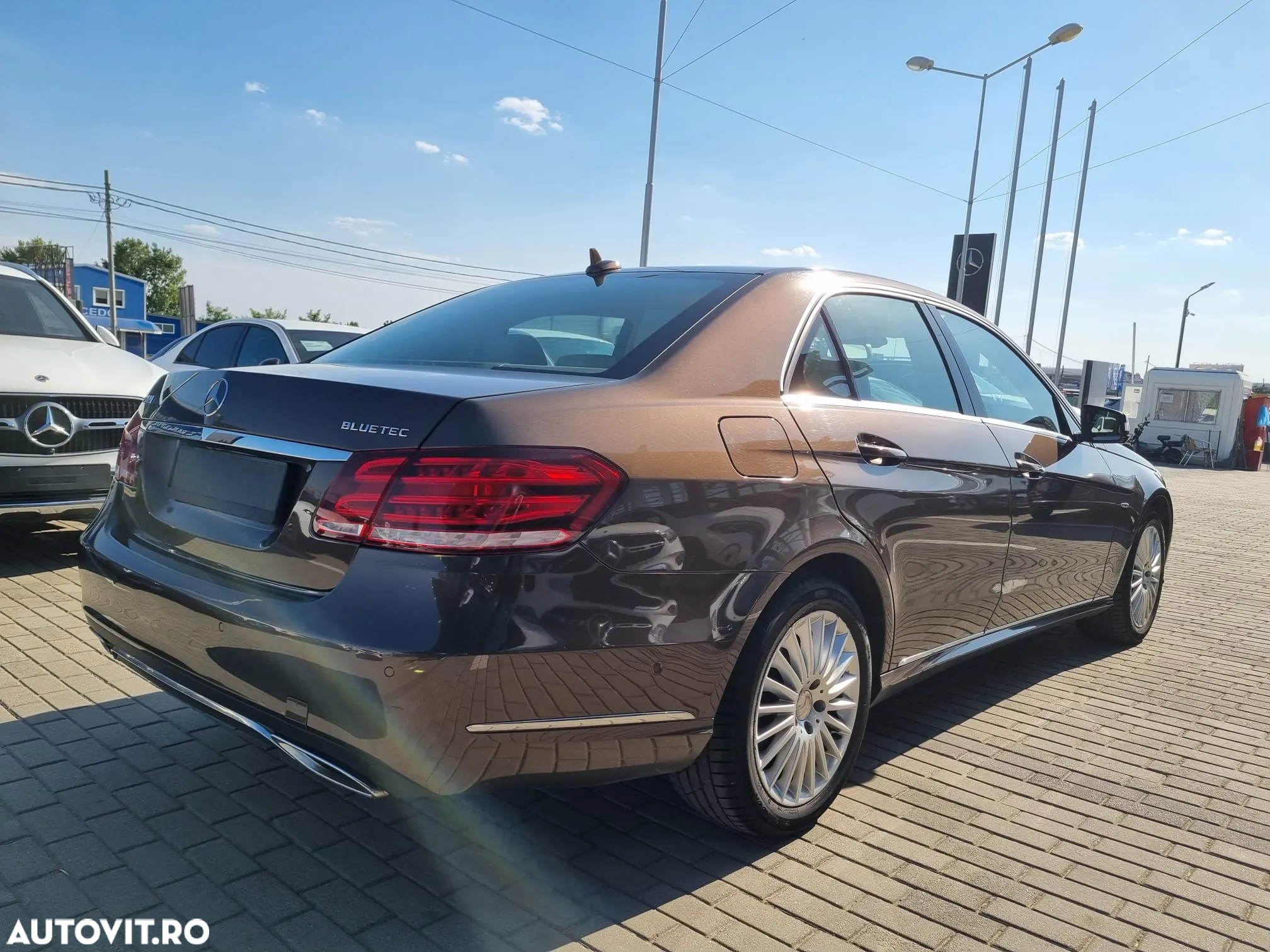 Mercedes-Benz E 220 BlueTEC 4MATIC - 4