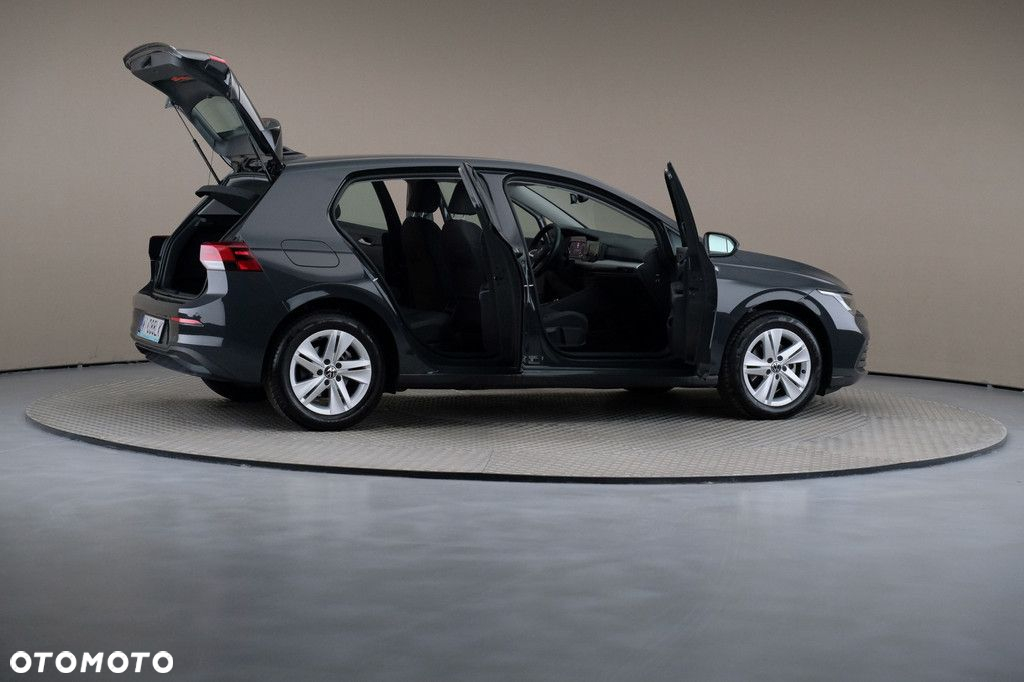 Volkswagen Golf - 6