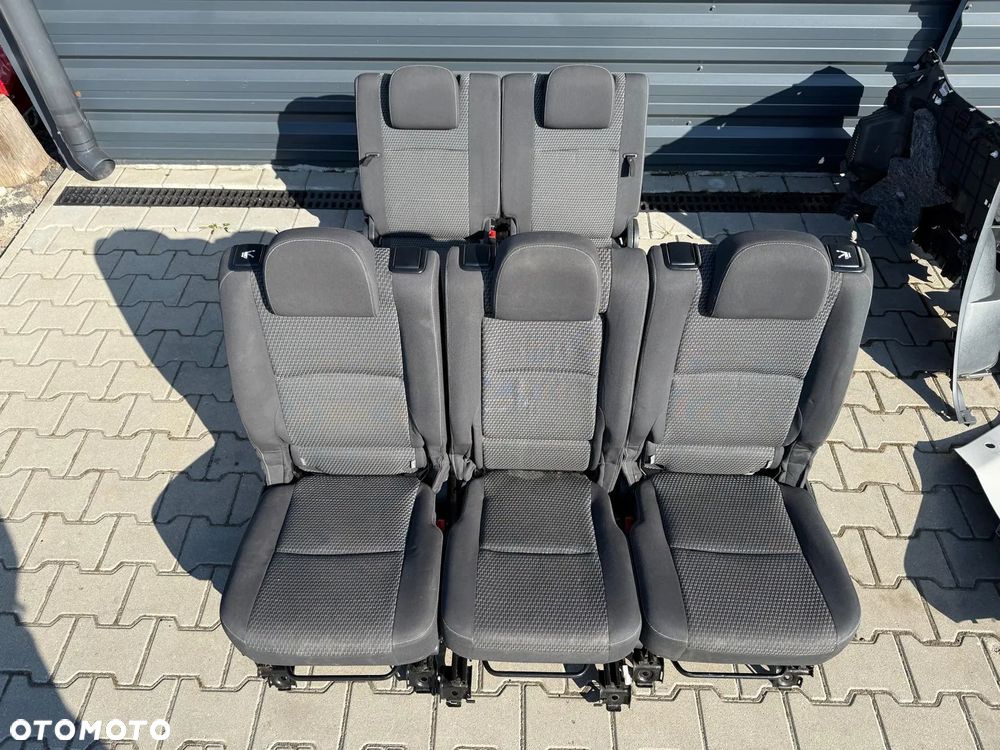 TOYOTA VERSO LIFT 13-18 FOTELE 2 3 RZĄD PASY PLASTIKI PRZEKŁADKA VANA - 2