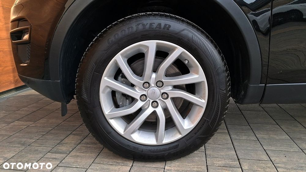 Land Rover Discovery Sport 2.0 D180 R-Dynamic S - 27