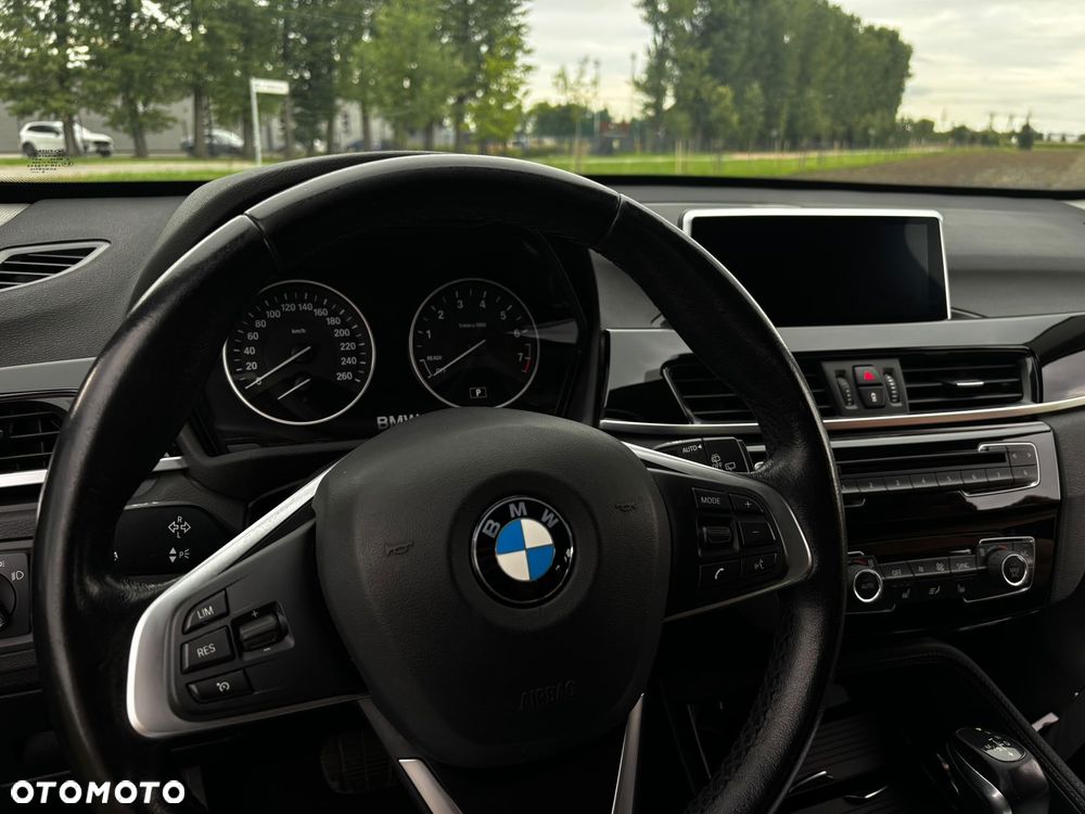 BMW X1 - 10