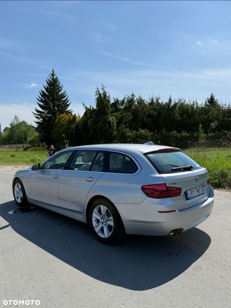 BMW Seria 5 528i xDrive Sport-Aut Luxury Line - 4