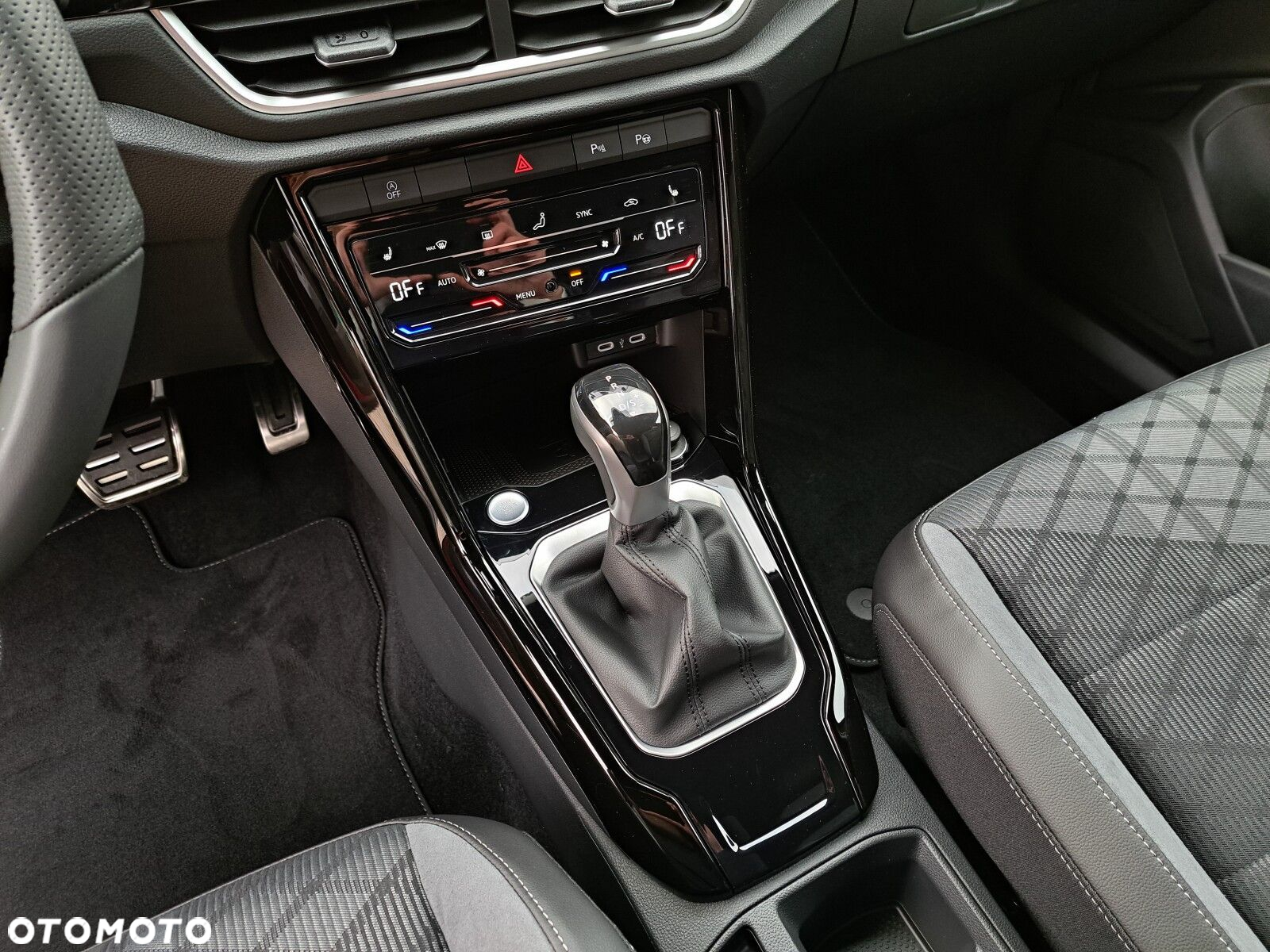 Volkswagen T-Roc 1.5 TSI R-Line DSG - 26