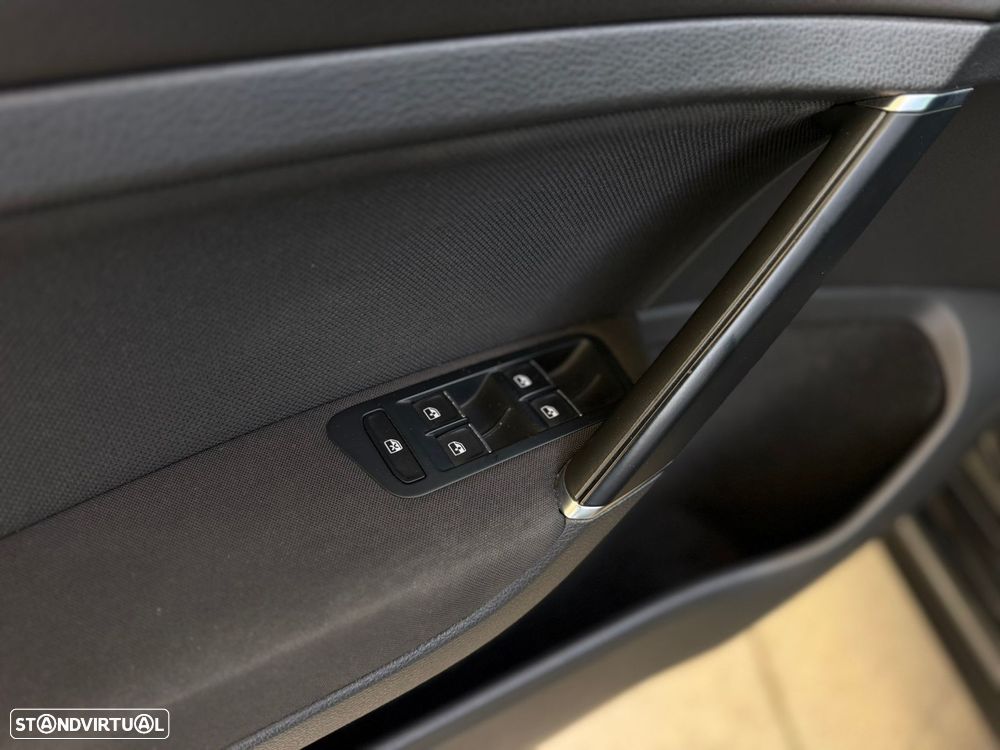VW Golf 2.0 TDI GTD DSG - 17