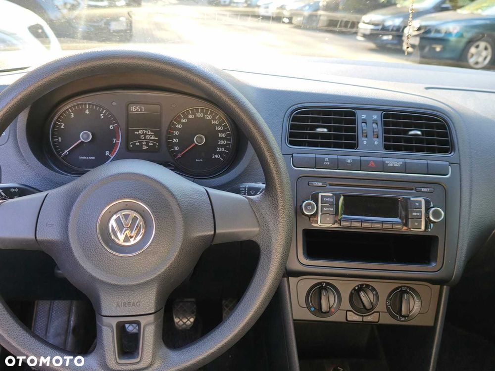 Volkswagen Polo 2011 photo 3