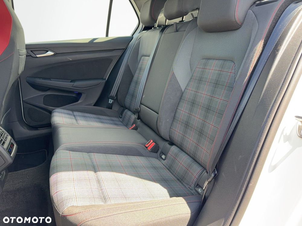 Volkswagen Golf - 14