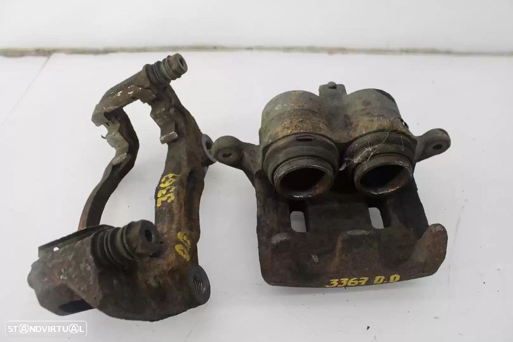 PINÇA TRAVÃO FRONTAL DIREITA NISSAN NP300 NAVARA 2006 -D.D. - 3