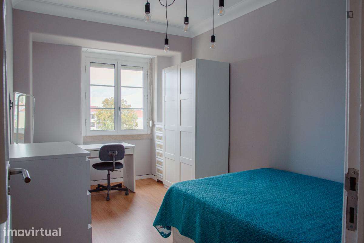 Quarto - localizado em Roma-Areeiro Lisbon - Grande imagem: 2/23