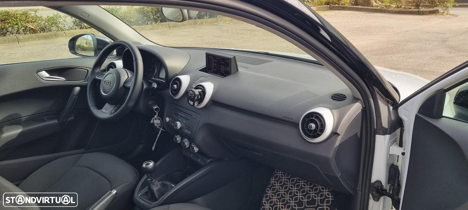 Audi A1 1.6 TDI S-line - 17