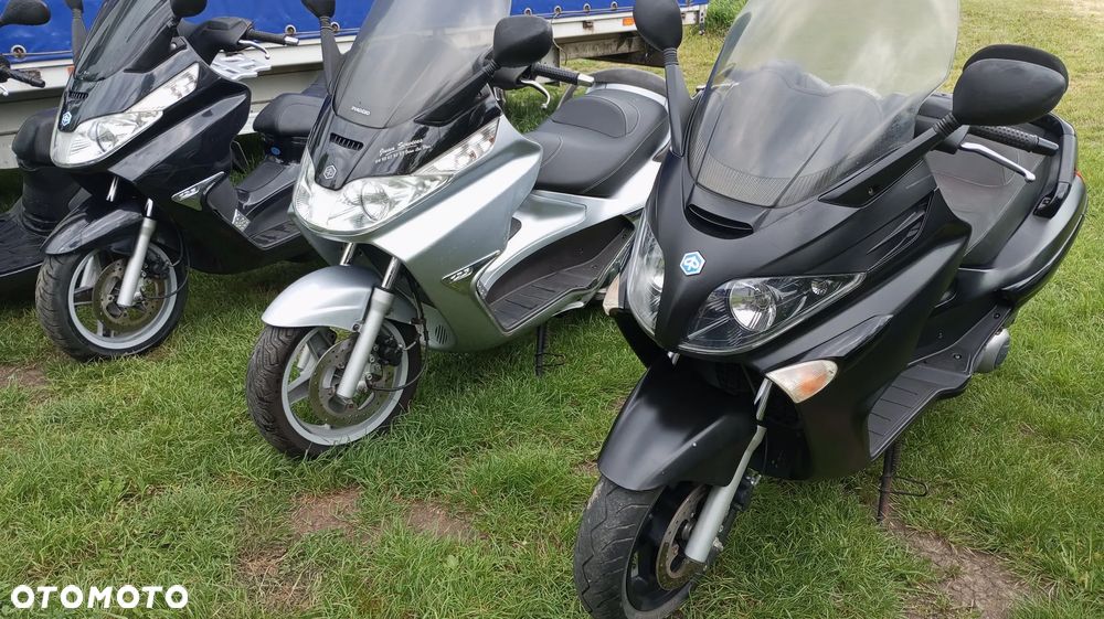 Piaggio MP-3 - 3