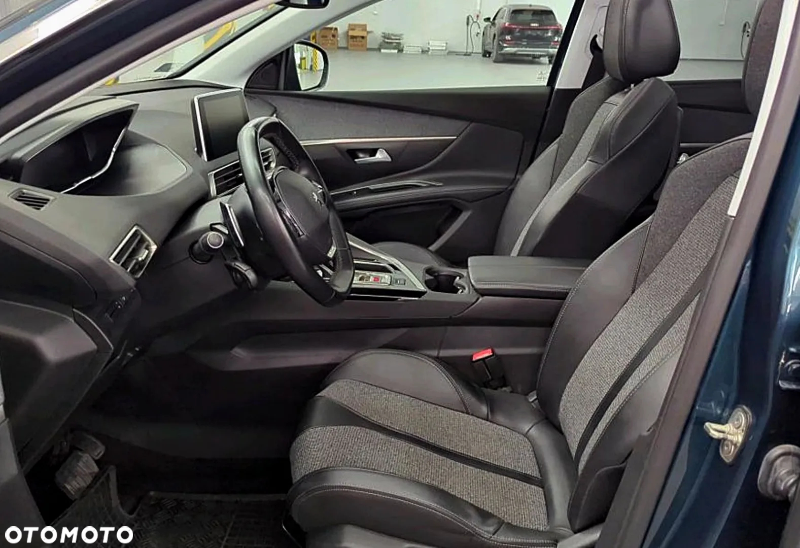 Peugeot 5008 1.6 PureTech Allure S&S EAT8 - 9