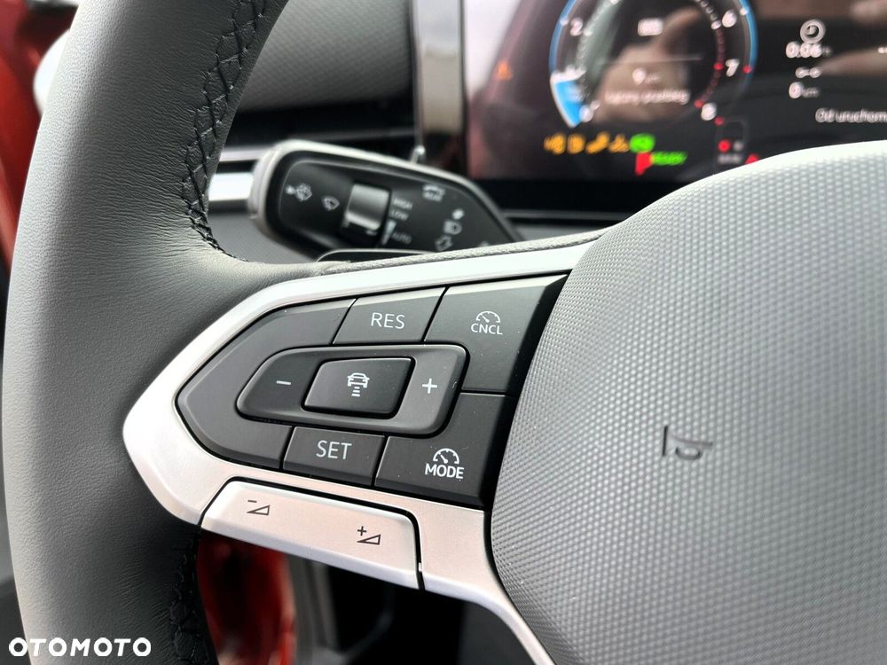 Volkswagen T-Roc 1.5 eTSI Life DSG - 15