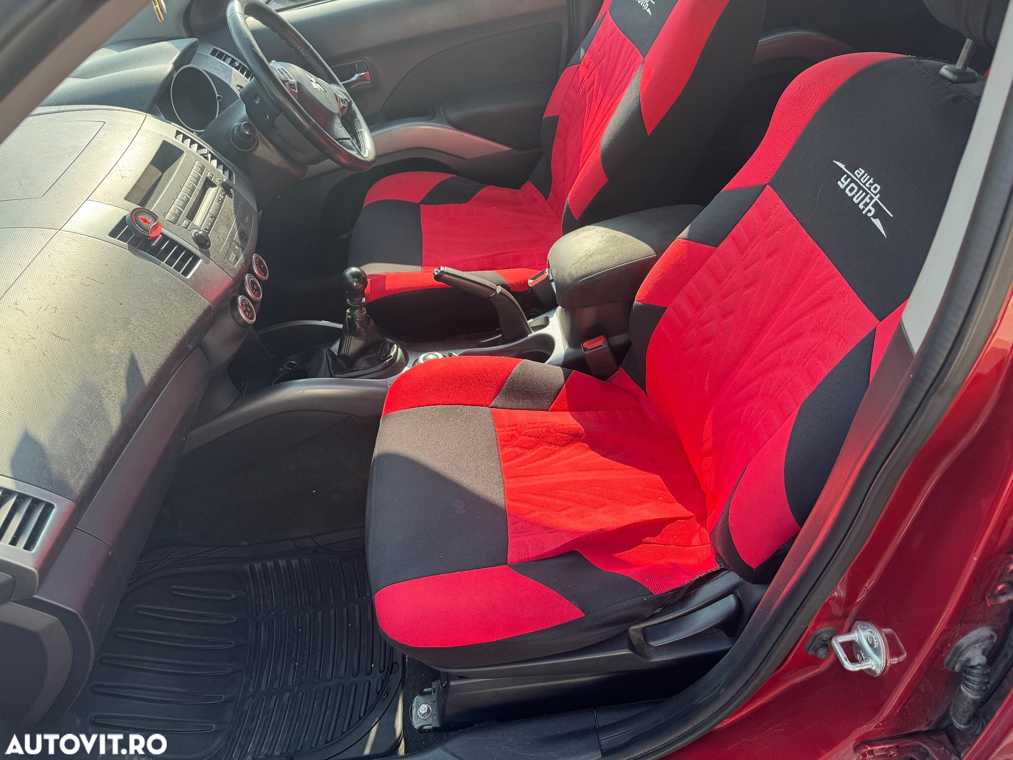 Mitsubishi Outlander 2.0 DI-D 4WD Intense - 21