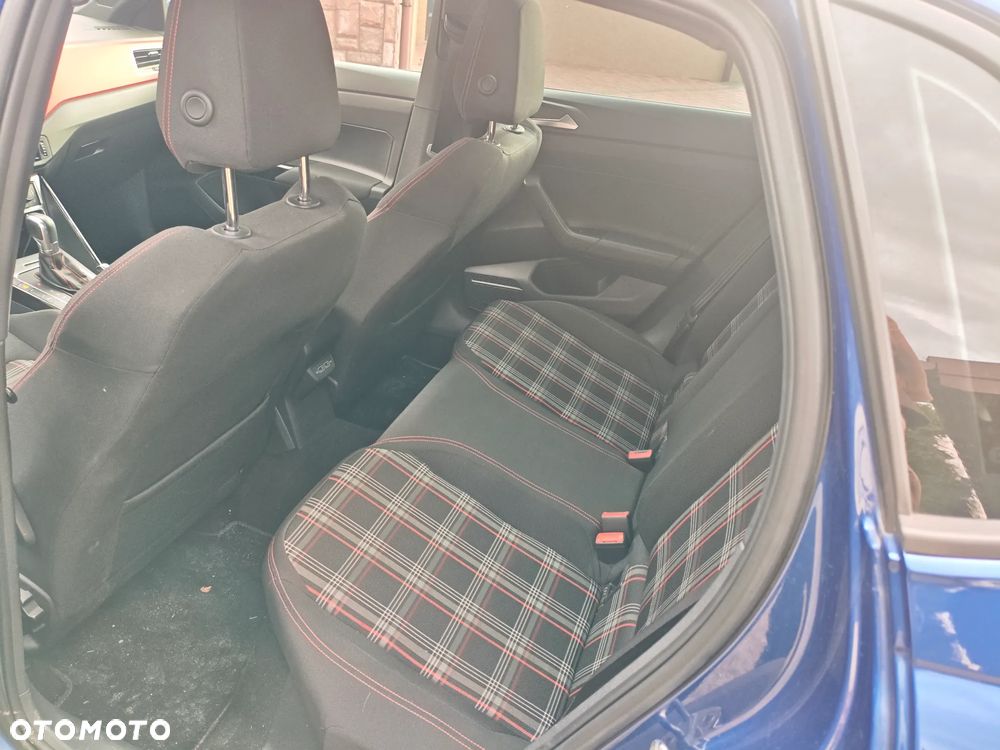 Volkswagen Polo - 8