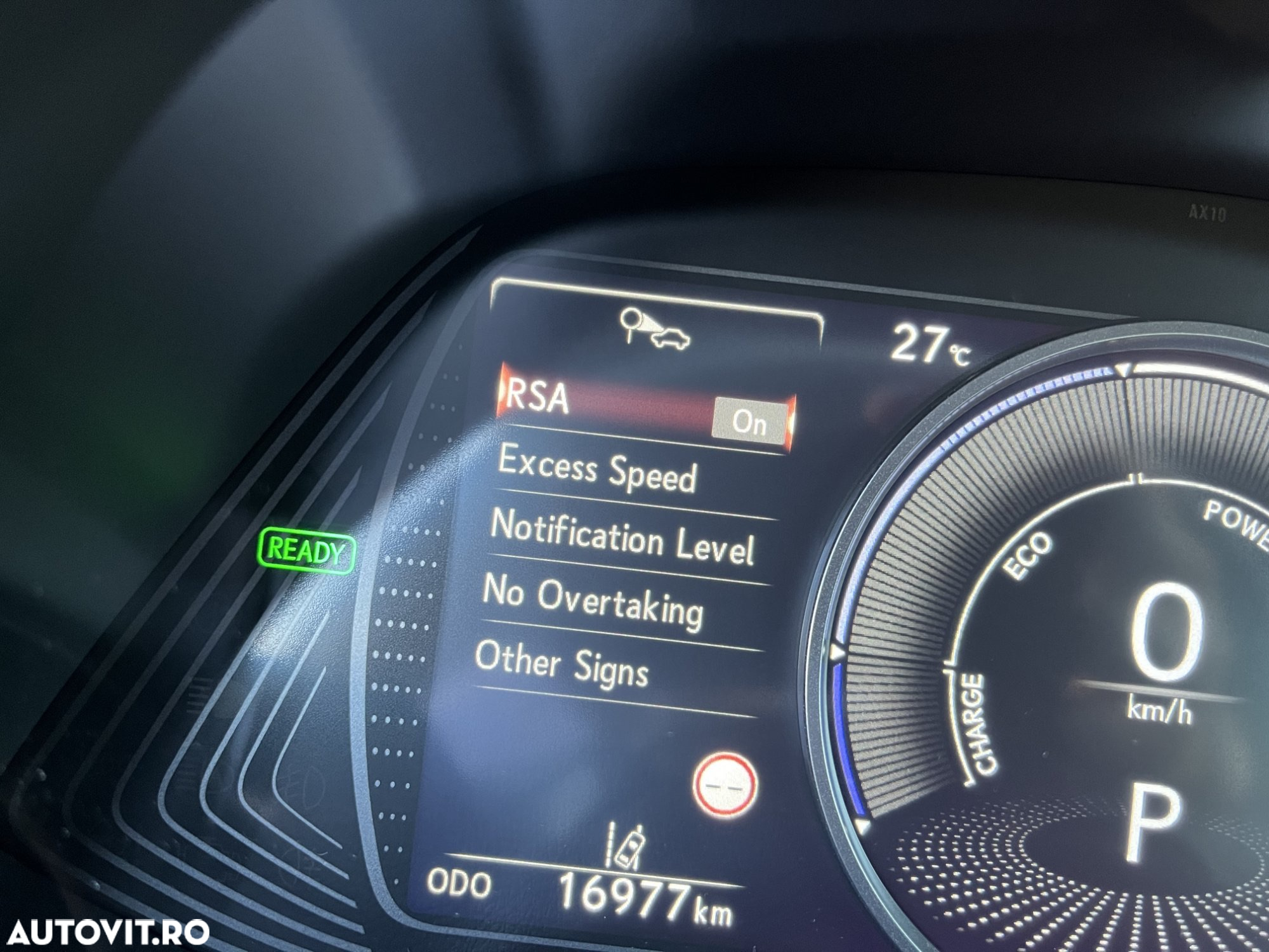 Lexus UX 250h 2.0L HEV 20H- (178 HP) 4X4 CVT Luxury - 19
