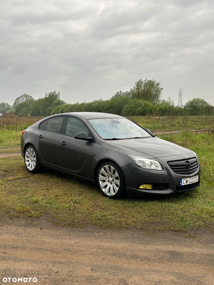 Opel Insignia 2.0 T Cosmo 4x4 - 1