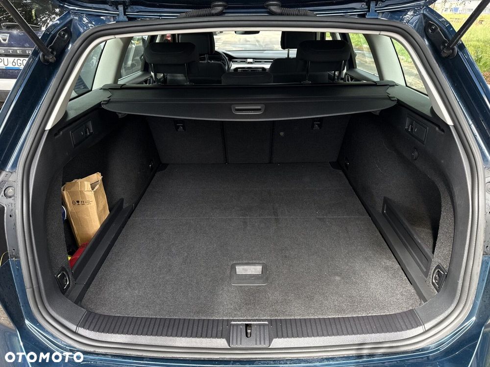 Volkswagen Passat 1.5 TSI EVO Business - 34
