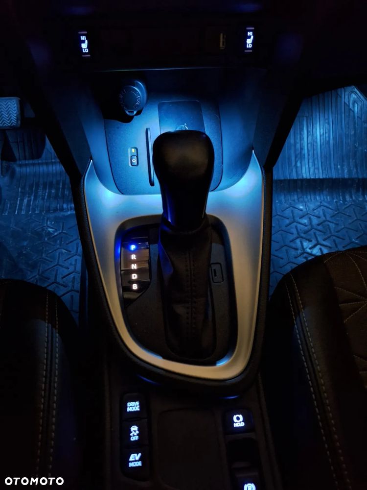 Toyota Yaris Cross Hybrid 1.5 Executive - 23