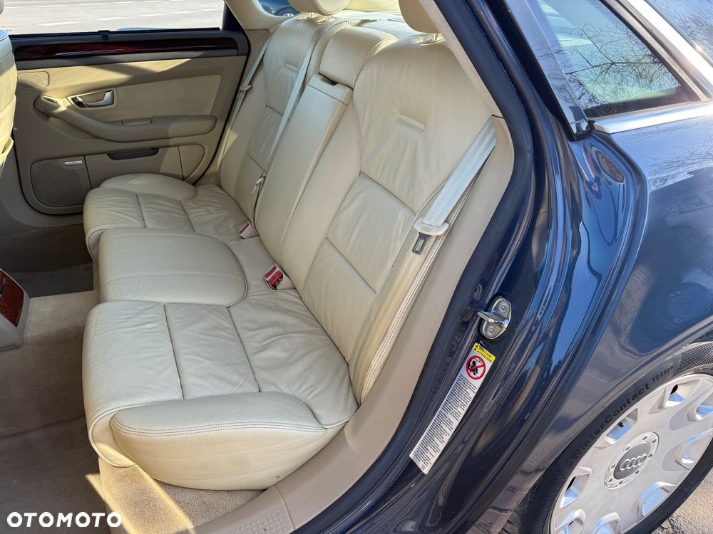 Audi A8 4.2 Quattro - 13