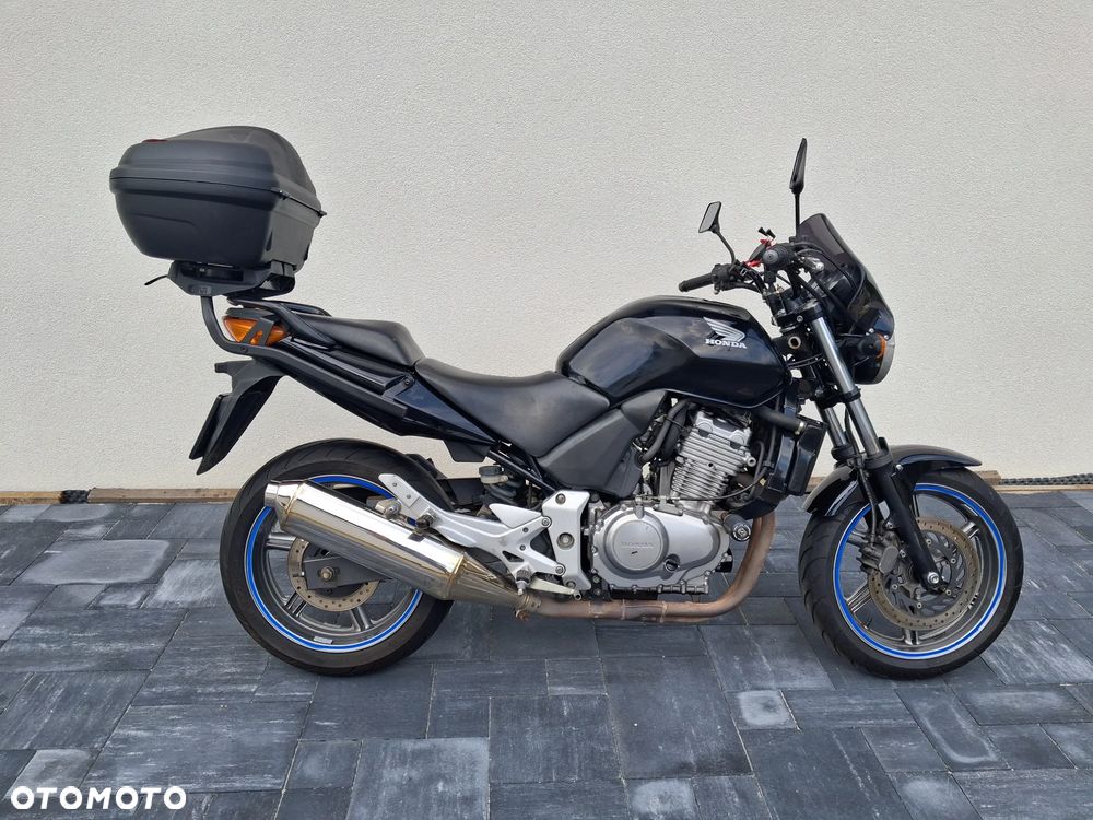 Honda CB - 12