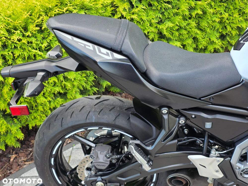 Kawasaki Z 650 - 12