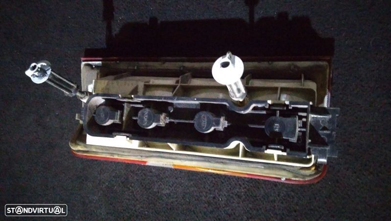 Farolim Stop Esq Ford Fiesta Caixa (Jv_) - 4