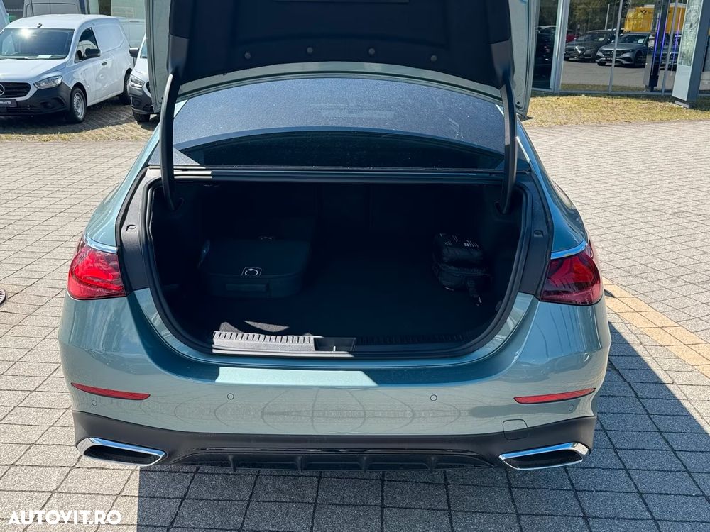 Mercedes-Benz E 300e 4Matic 9G-TRONIC AMG Line NIGHT Edition - 18