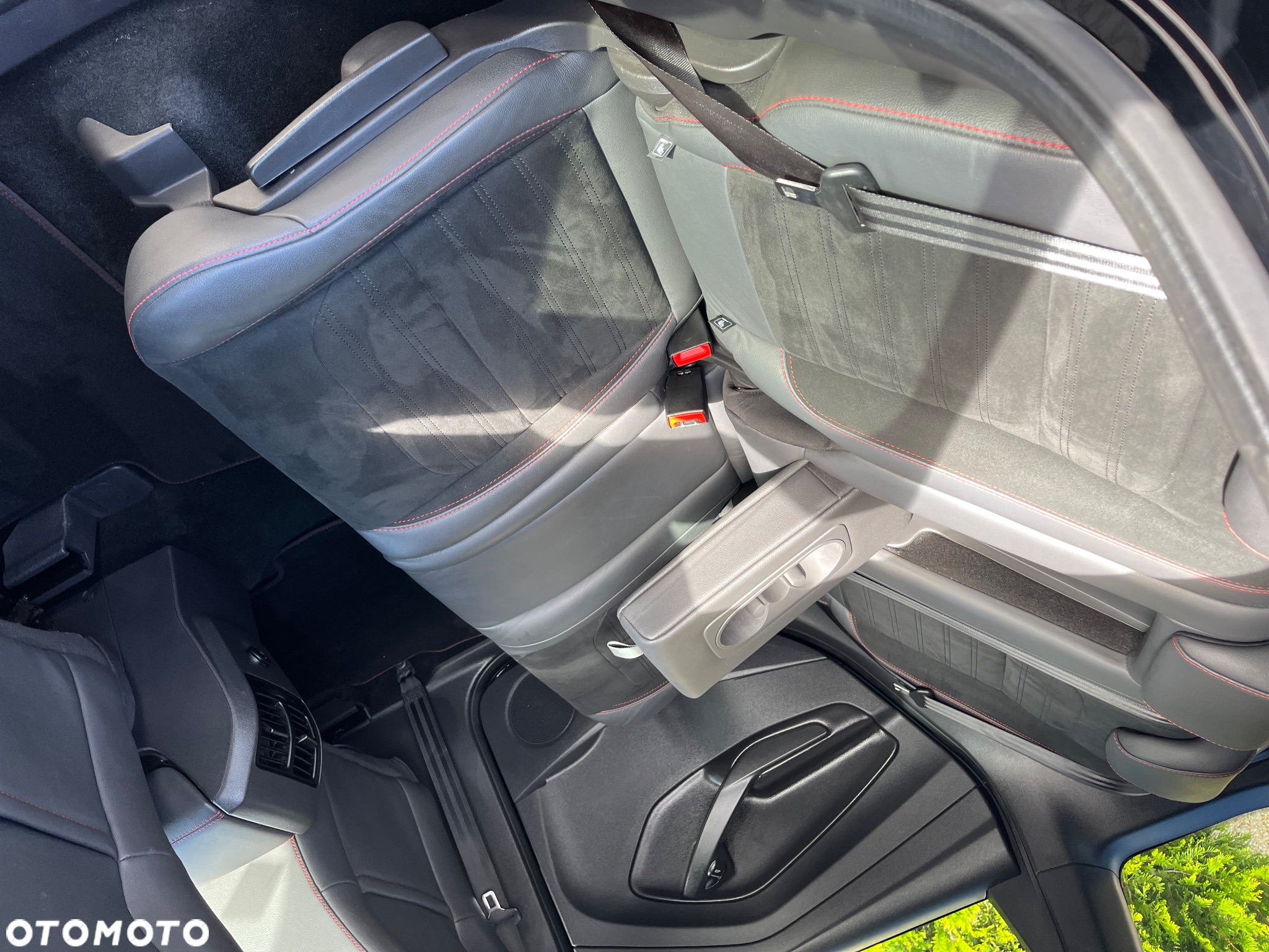 Ford Kuga 1.5 EcoBoost 2x4 ST-Line - 24