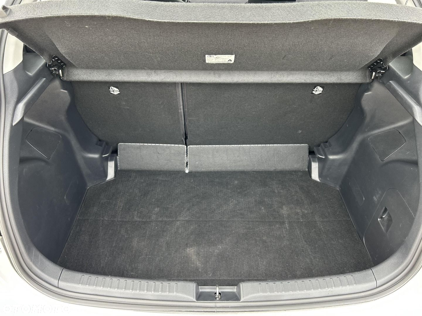 Toyota Yaris - 14