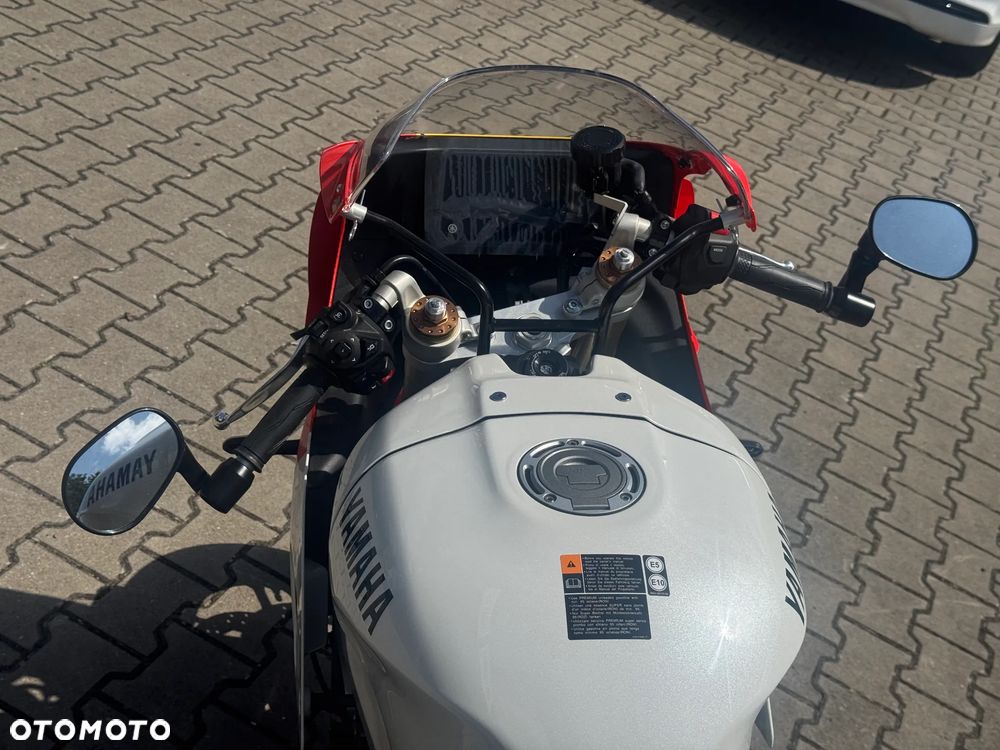 Yamaha XSR - 9