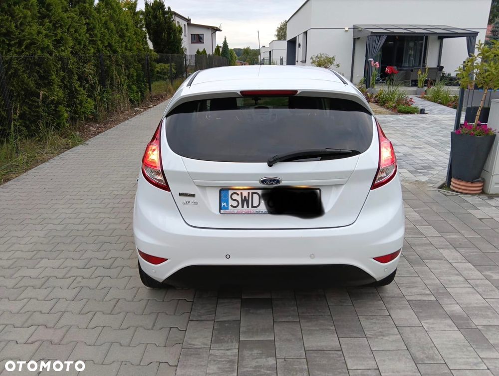 Ford Fiesta 1.5 TDCi Ambiente - 8