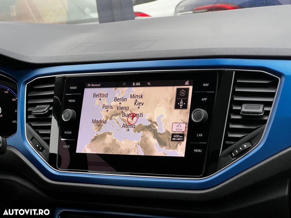 Volkswagen T-Roc - 11