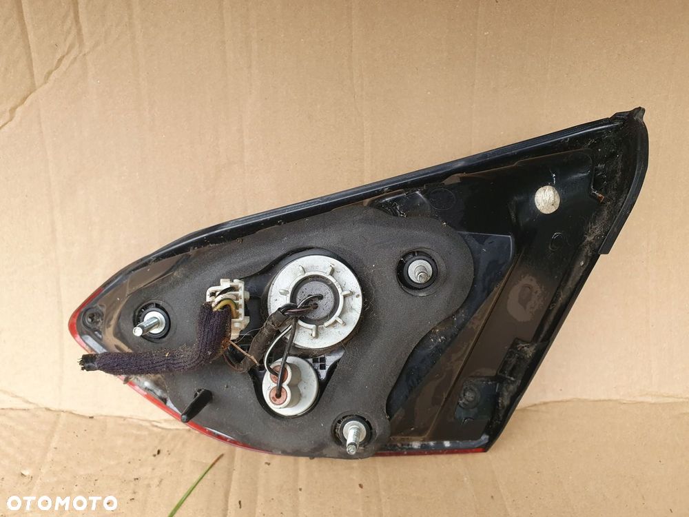 HYUNDAI VELOSTER N II LAMPA W KLAPE TYŁ TYLNA lewa 92403-J3110 92403-J3000 - 2