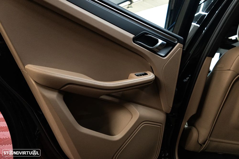 Porsche Macan Standard - 35