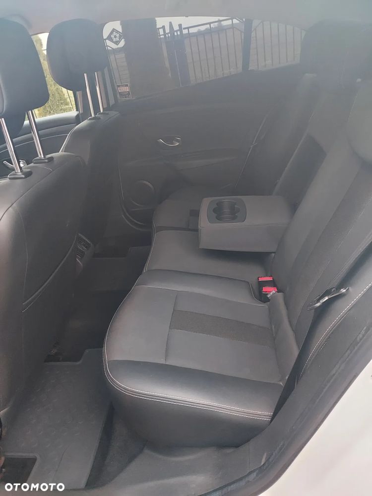 Renault Fluence - 11